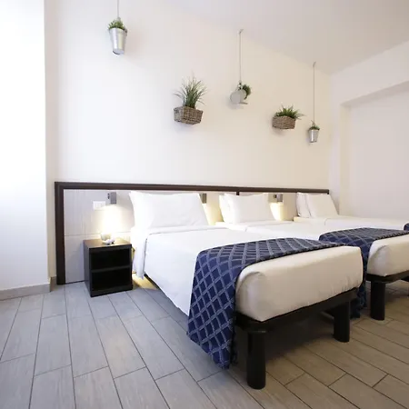 Esco Hotel 2*
