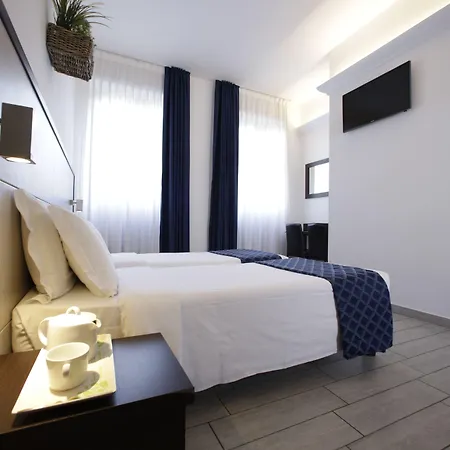 Esco Hotel