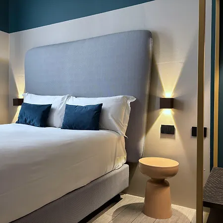 Av Ξενοδοχείο Μιλάνο