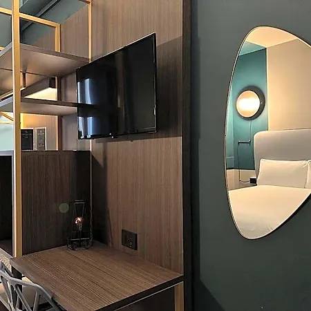 Av Hotel Milan