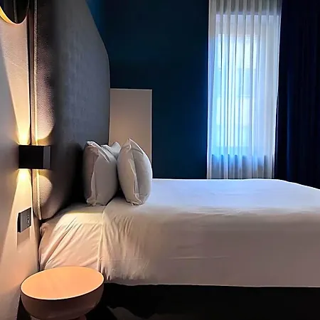 Av Hotel Milan