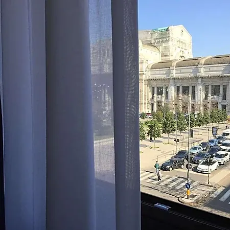 Hotel Av Milan