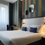 Av