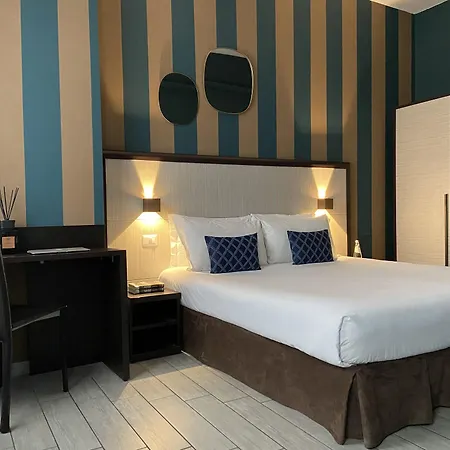 Hotel Av 2*