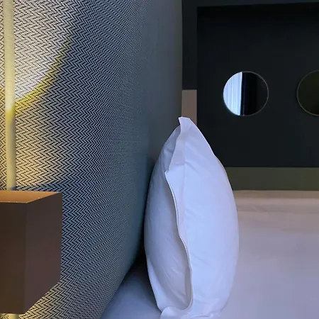 Hotel Av Milan