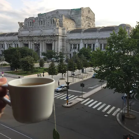 Av Milano