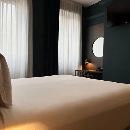 Av