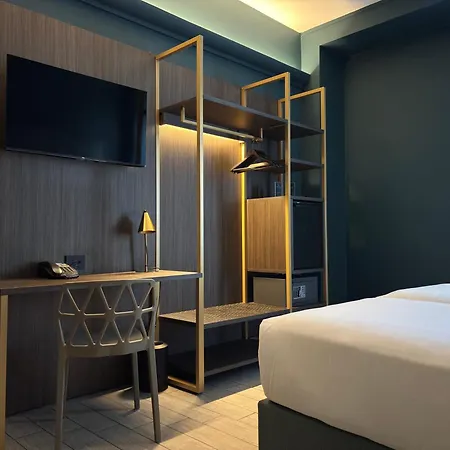 Hotel Av