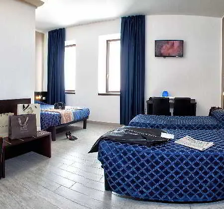 Esco Hotel