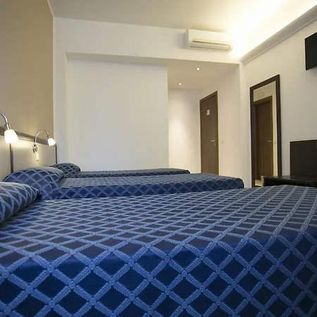 Hotel Av