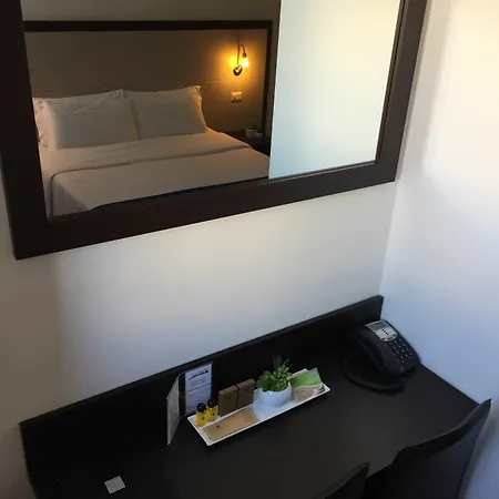 Esco Hotel