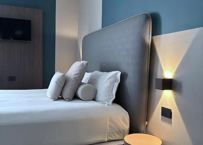 Av Hotel