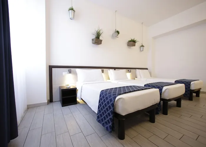 Av Hotel 2*