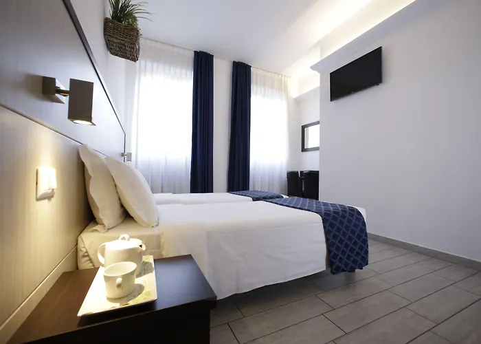 Av Hotel